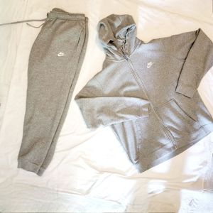 Nike Sportswear Clubwear Fit